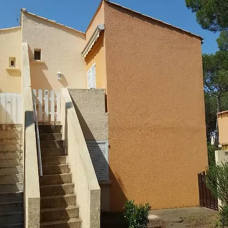 Studio Mezzanine Climatise Avec Terrasse Et Parking Apartamento *